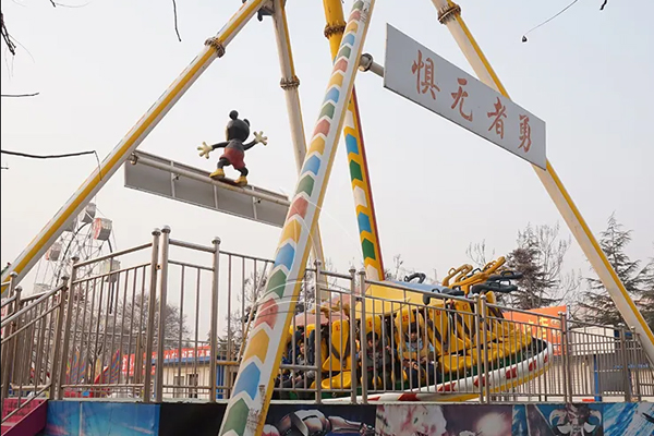 Giant Hammer Roller Coaster for Theme Park